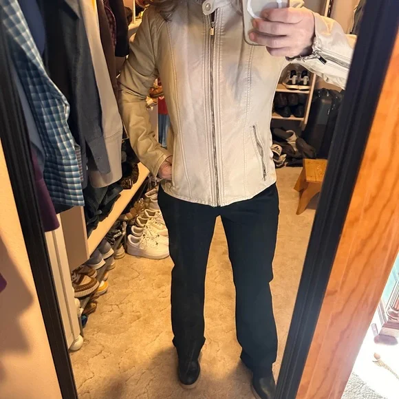 Express Slim Fit Cream Faux Leather Jacket with Snap Collar - Picture 3 of 8